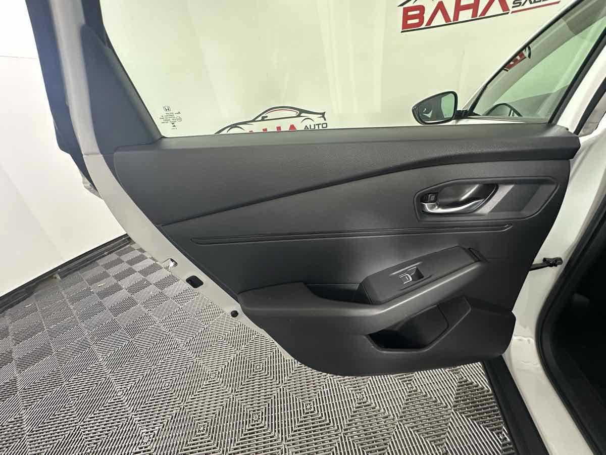Used 2025 Honda Accord SE image 18