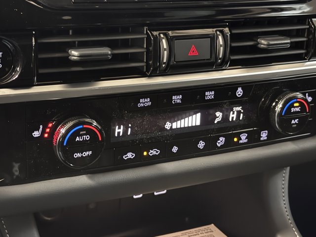 New 2025 Nissan Pathfinder SL image 22