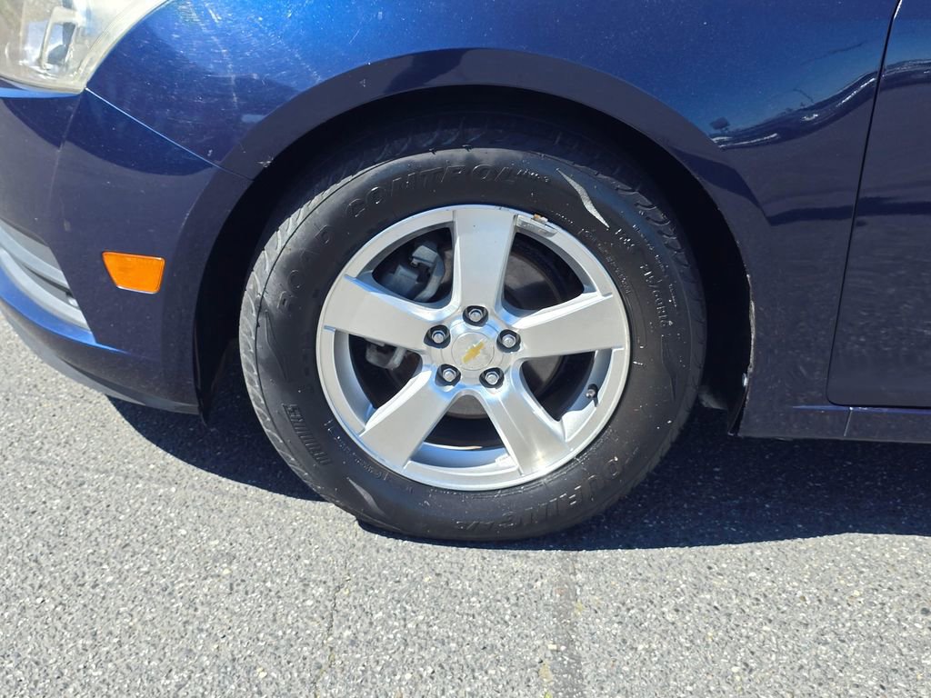 Used 2011 Chevrolet Cruze LT FWD image 10