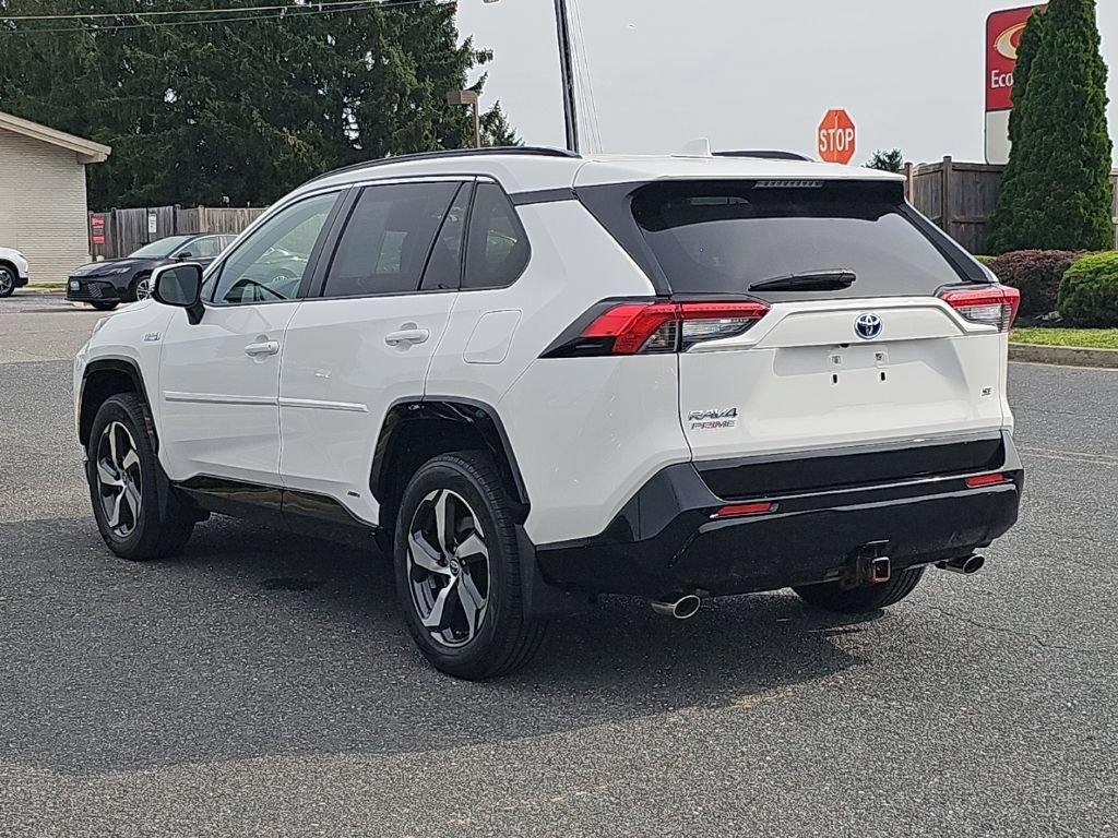 Used 2022 Toyota RAV4 SE w/ Weather & Moonroof Package AWD/4WD image 15