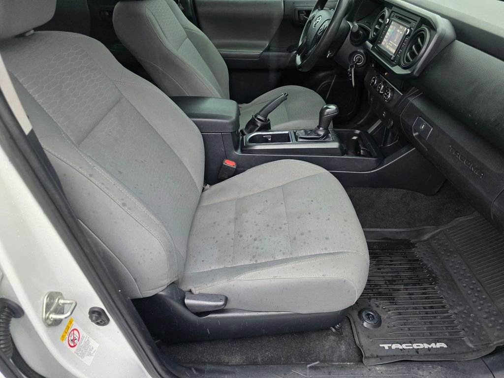 Used 2018 Toyota Tacoma SR image 12