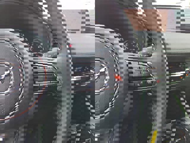 Certified 2025 MAZDA MAZDA3 Hatchback w/ Appearance Package image 23