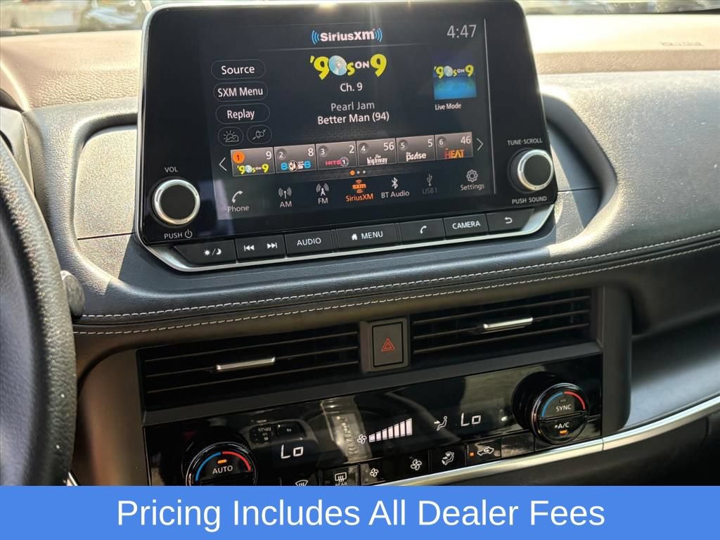 Used 2023 Nissan Rogue SV AWD/4WD image 12