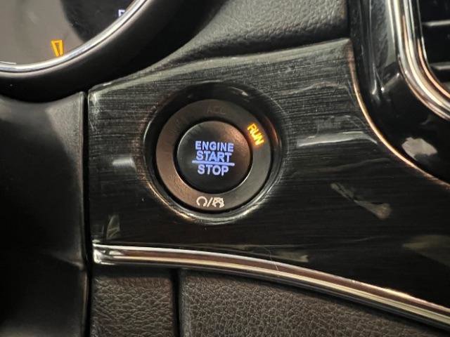 Used 2019 Jeep Grand Cherokee Trailhawk AWD/4WD image 19