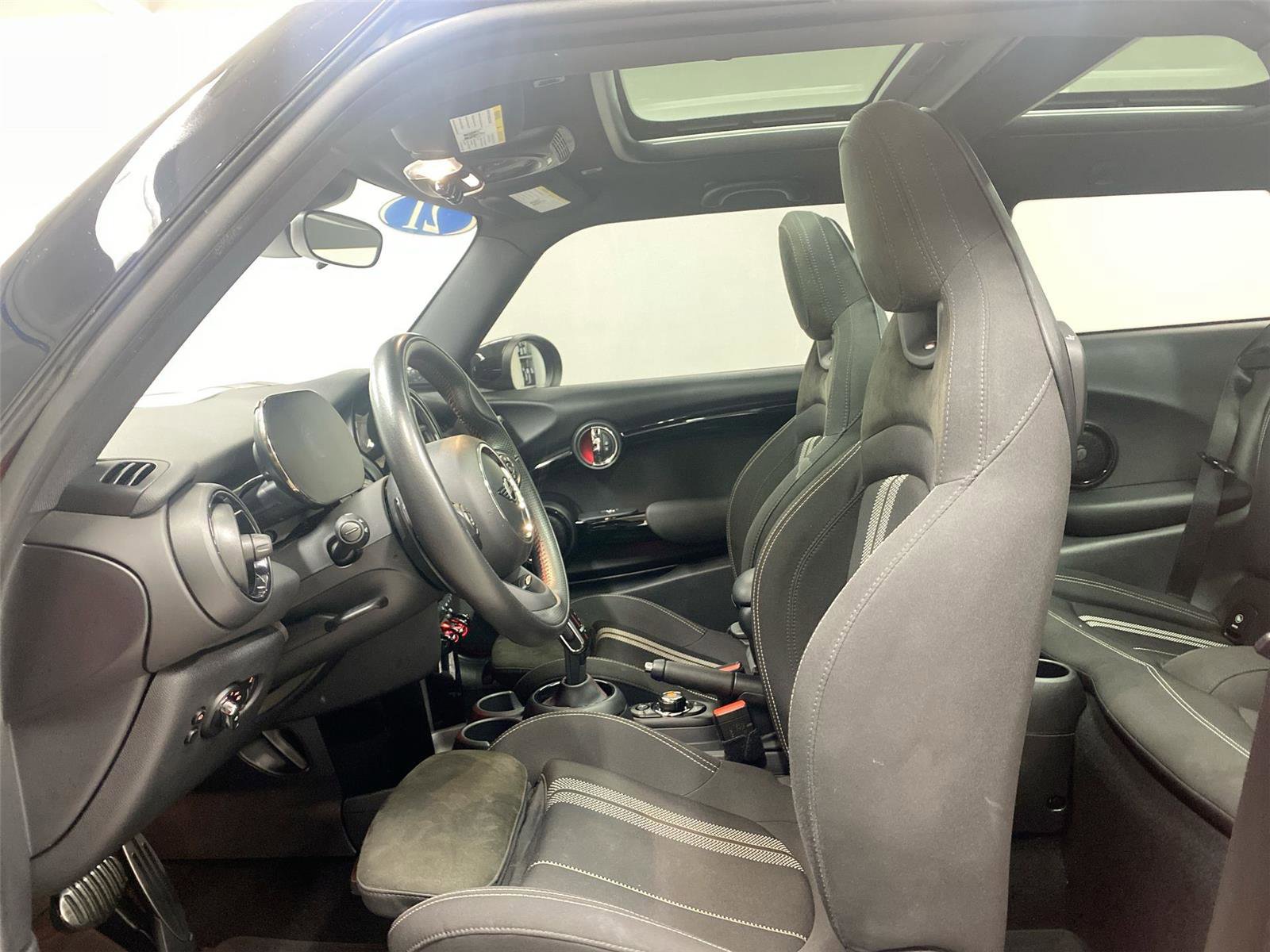 Used 2021 MINI Cooper S w/ 6.5" Touchscreen Package image 17