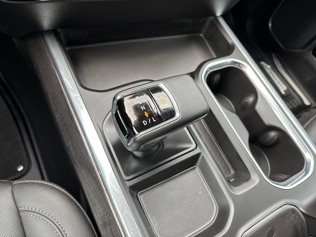 Certified 2025 Chevrolet Silverado 1500 LTZ w/ Technology Package AWD/4WD image 23