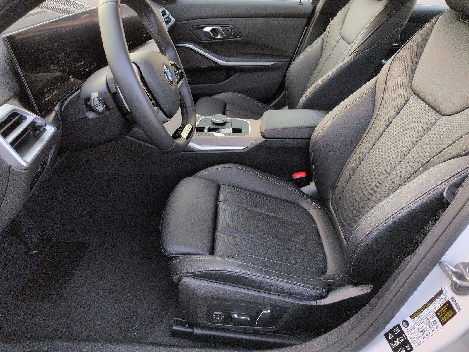 Used 2025 BMW 330i xDrive Sedan AWD/4WD image 17