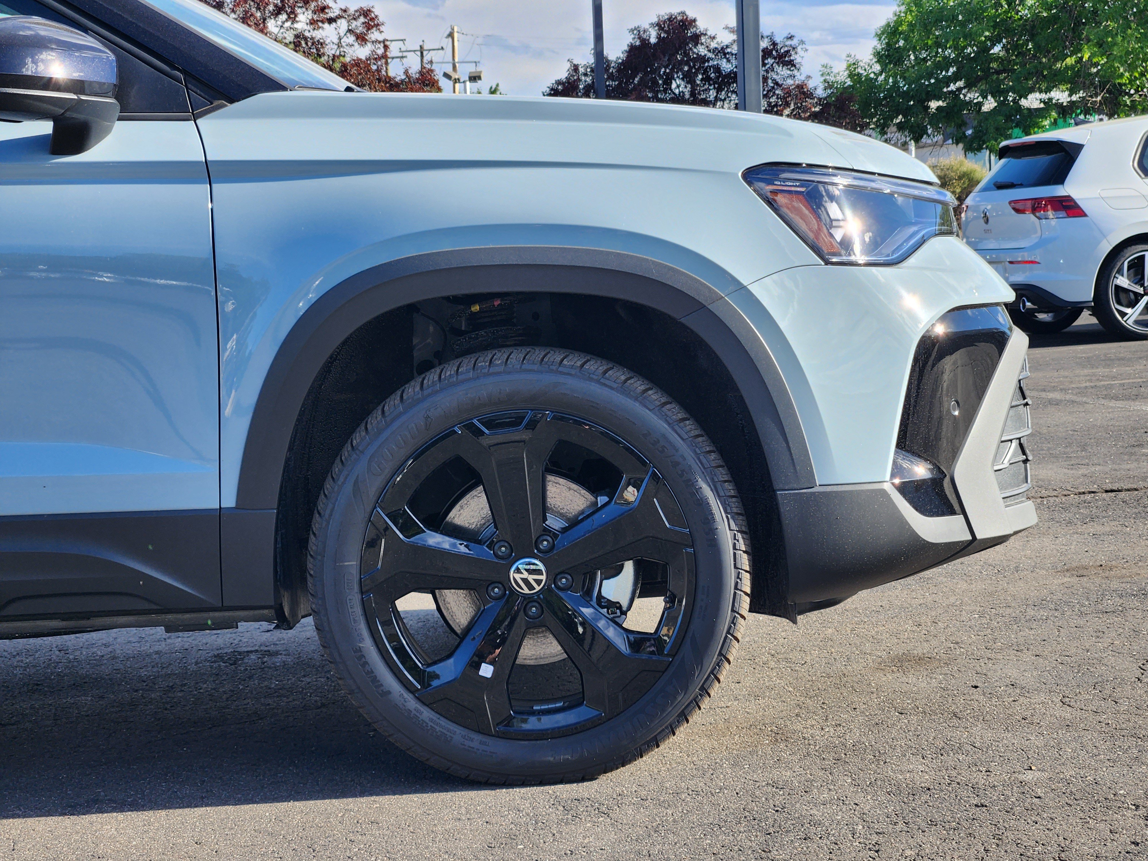 New 2026 Volkswagen Taos SE AWD/4WD image 8