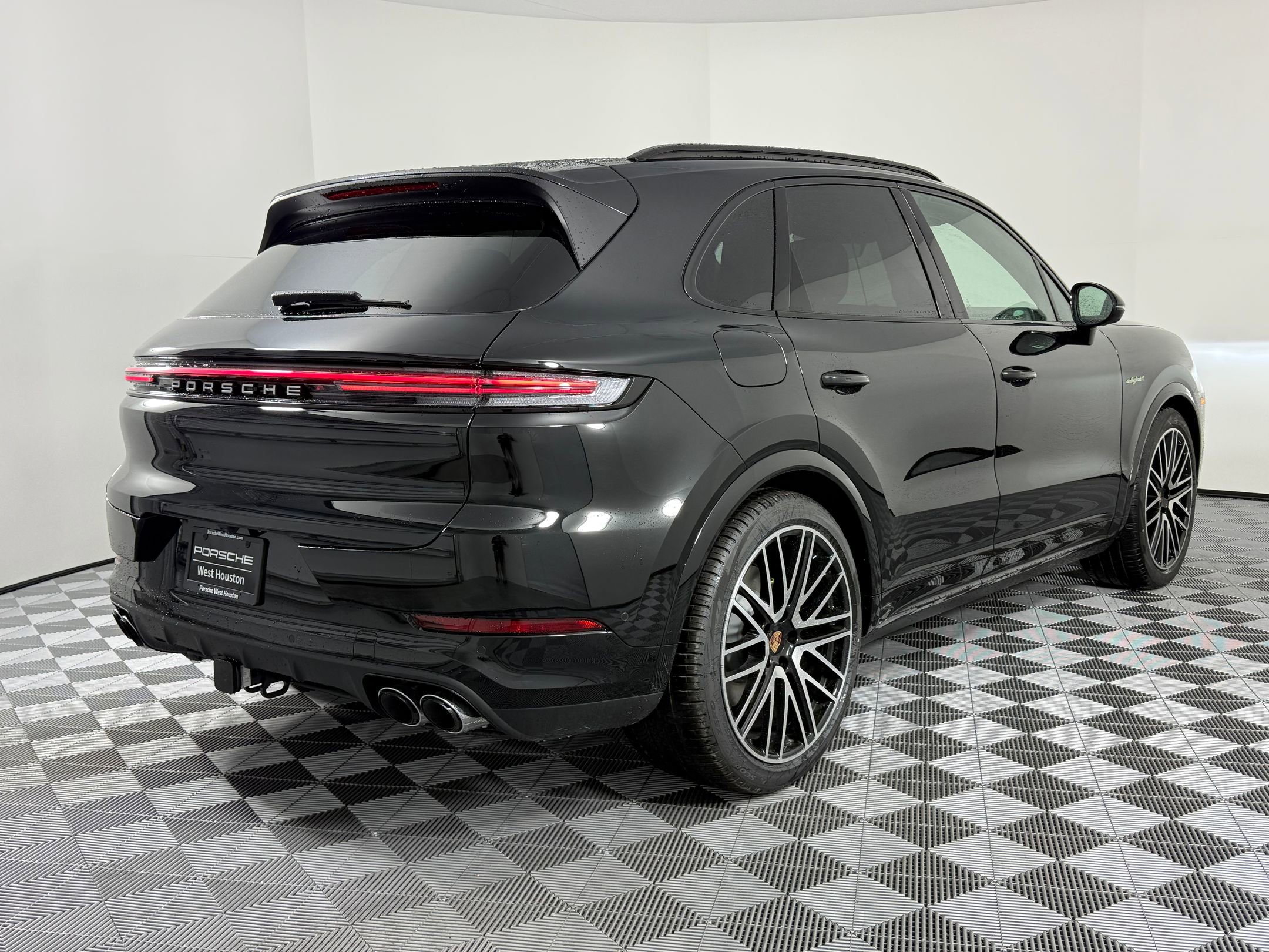 New 2026 Porsche Cayenne S image 9