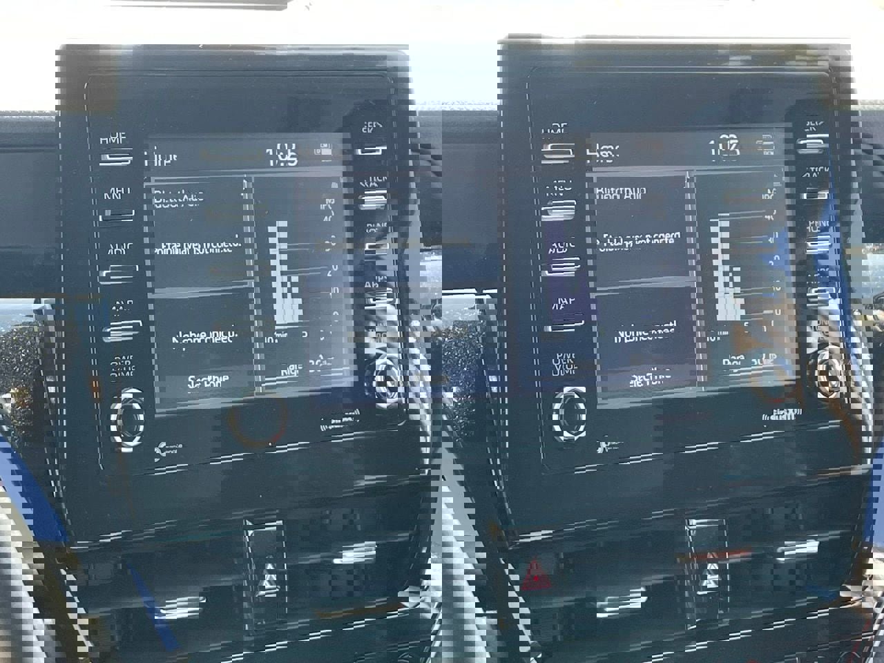 Used 2023 Toyota Camry SE w/ Convenience Package image 10