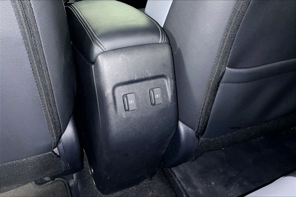 Used 2023 Nissan Kicks SR w/ SR Premium Package FWD image 31