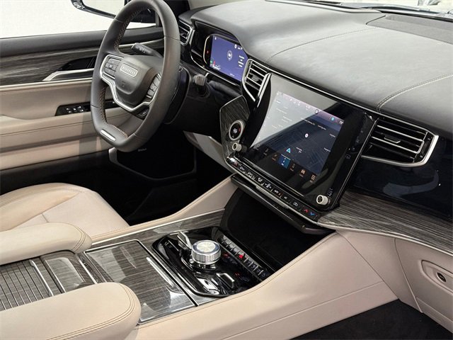 Used 2022 Jeep Wagoneer Series III w/ Premium Group I image 11