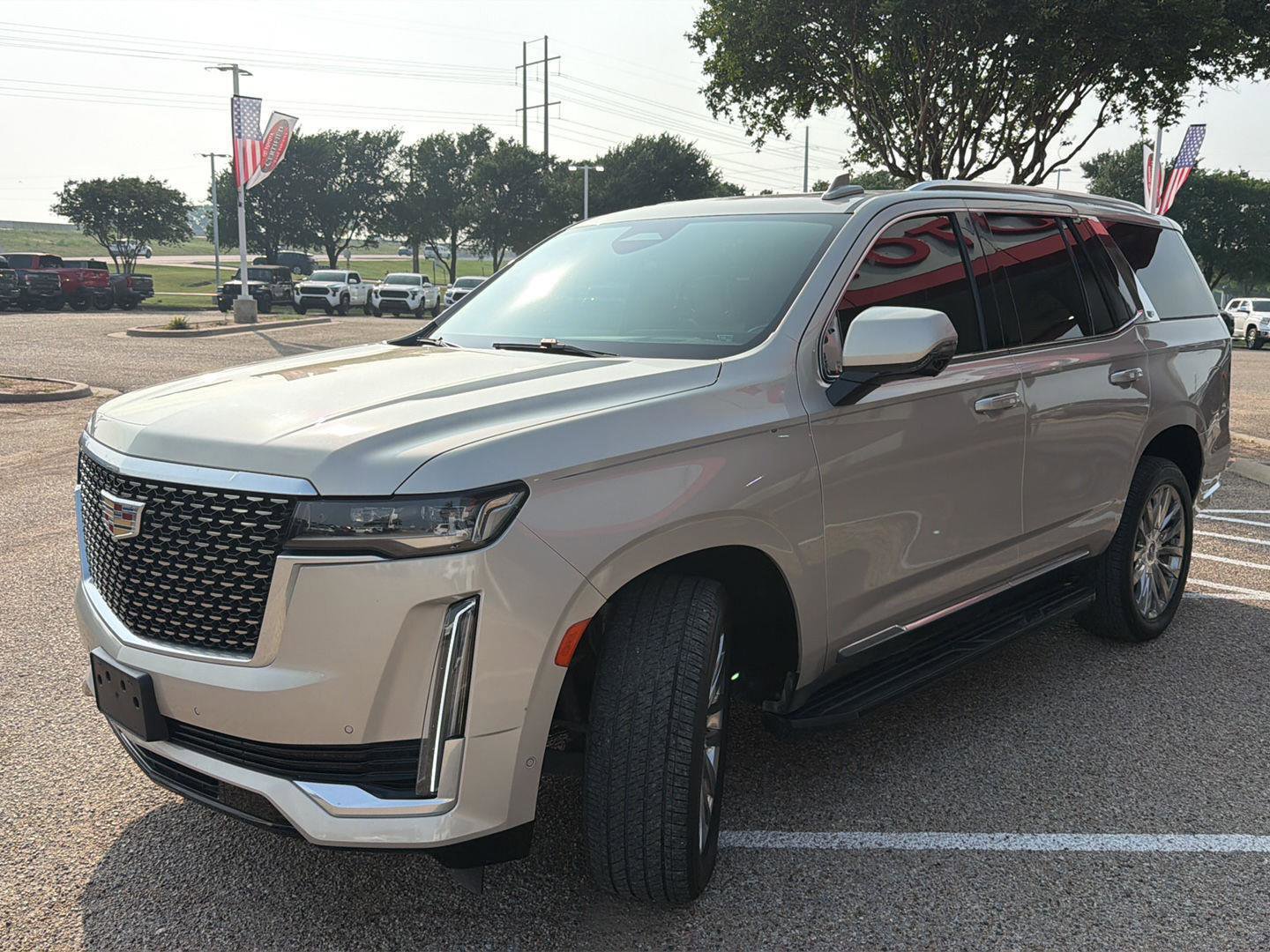 Used 2021 Cadillac Escalade Premium Luxury w/ Performance Package RWD image 7