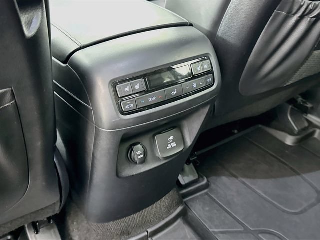 Used 2021 Hyundai Palisade Limited w/ Winter Package AWD/4WD image 27
