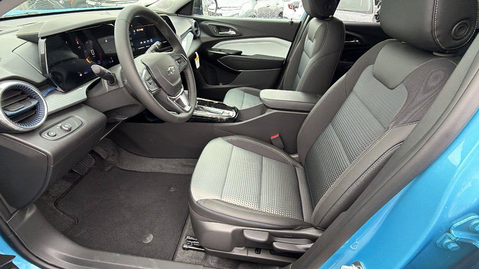 New 2026 Chevrolet Trax LT w/ Driver Confidence Package FWD image 16