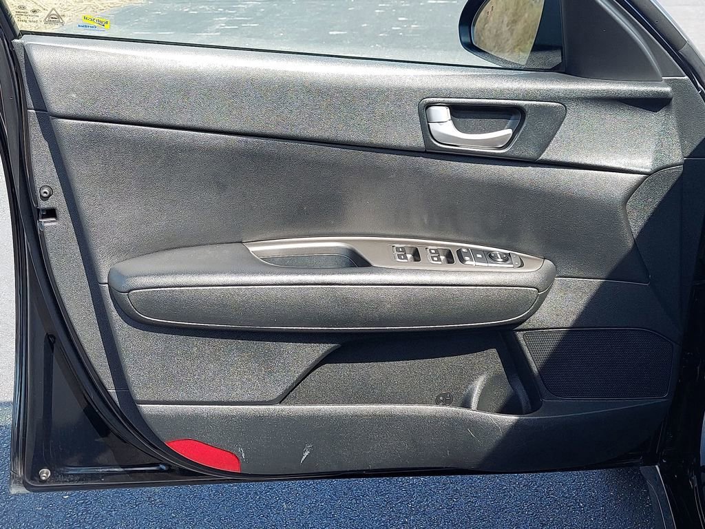 Used 2020 Kia Optima S image 12