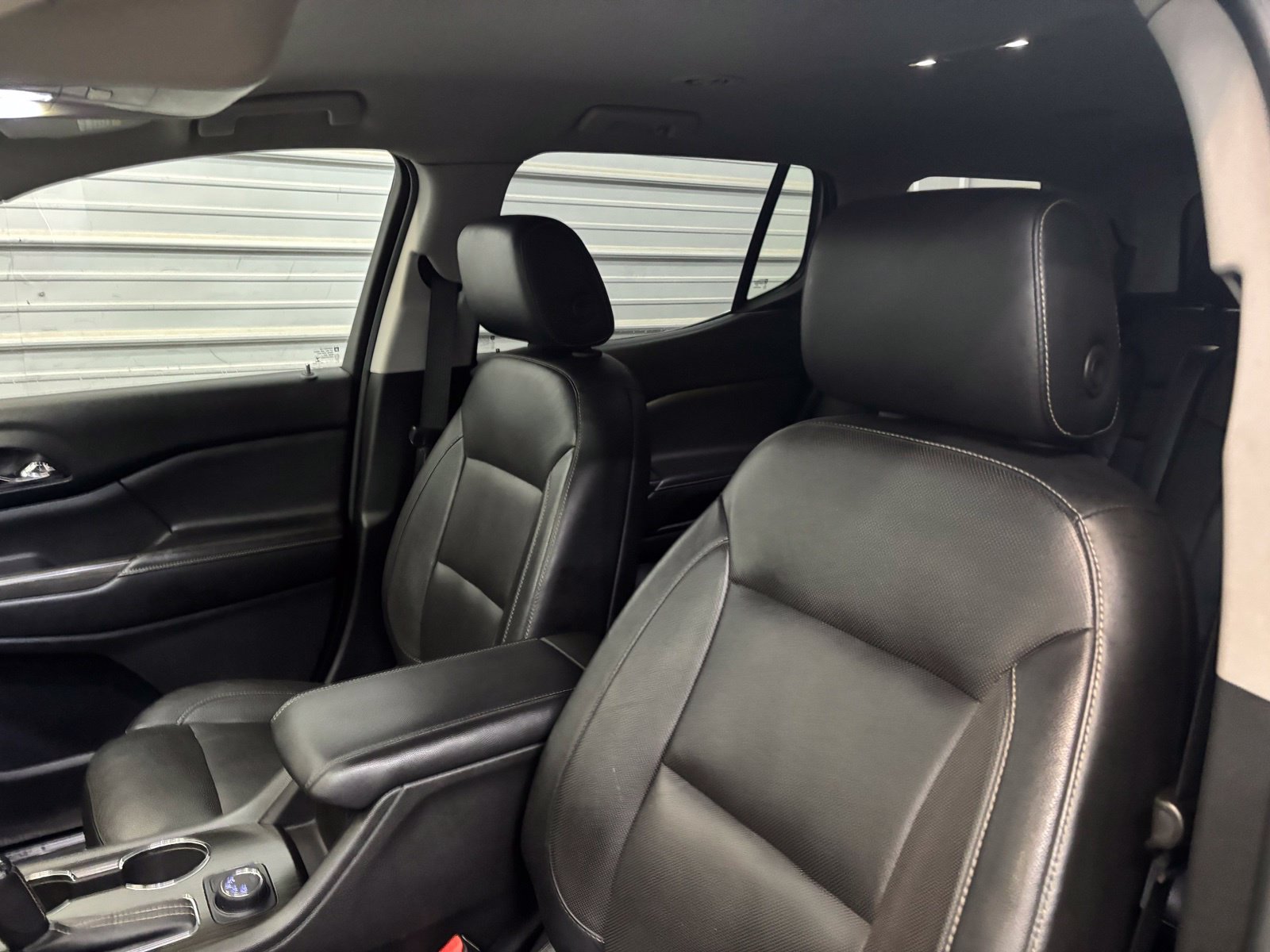 Used 2018 GMC Acadia SLT AWD/4WD image 11