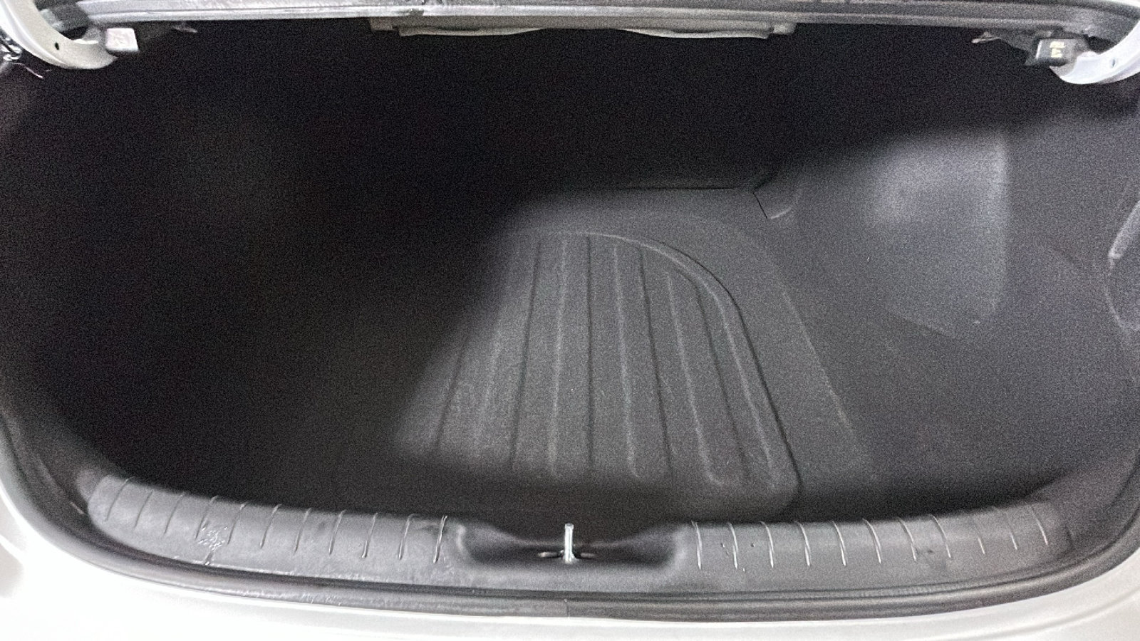 Used 2025 Hyundai Elantra SEL FWD image 33