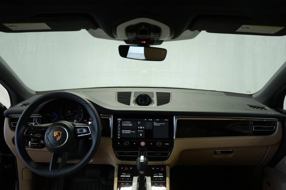 New 2026 Porsche Macan AWD/4WD image 16