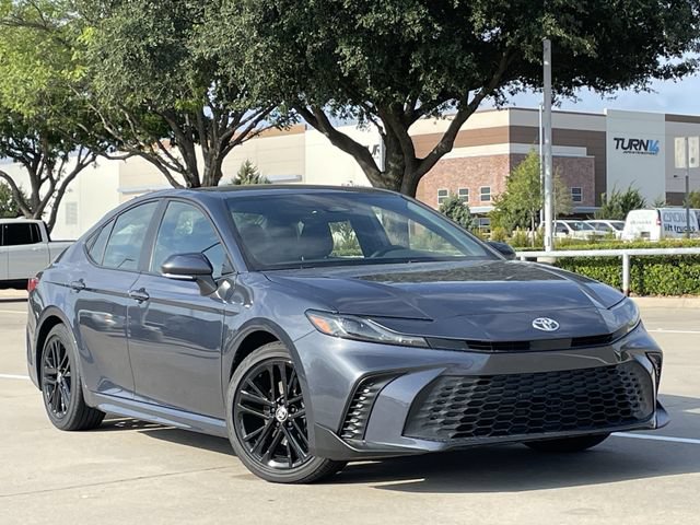 Used 2026 Toyota Camry SE FWD image 2