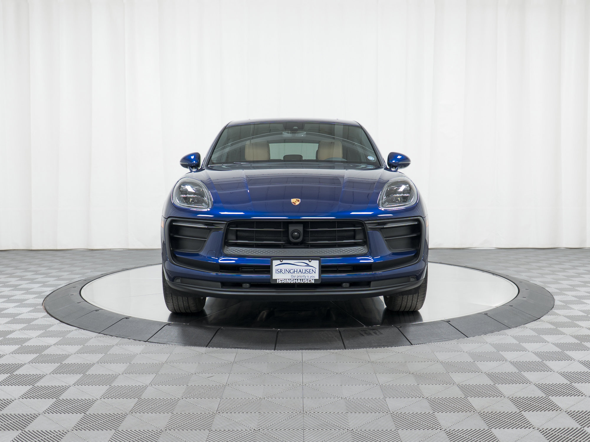 Certified 2022 Porsche Macan image 10