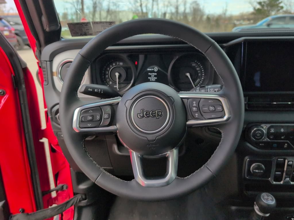 Used 2025 Jeep Wrangler Unlimited Sahara image 15
