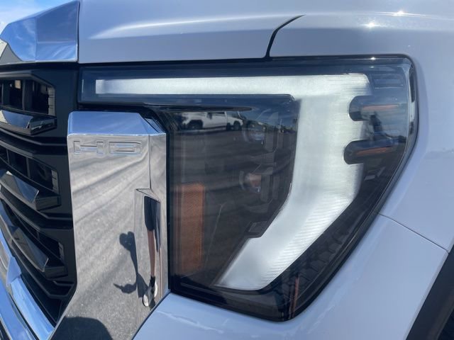 Used 2025 GMC Sierra 3500 Pro w/ Convenience Package image 8