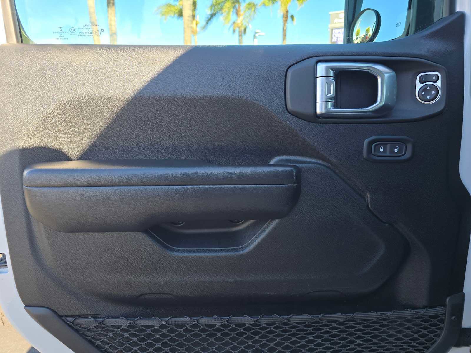 Used 2021 Jeep Gladiator Sport image 18