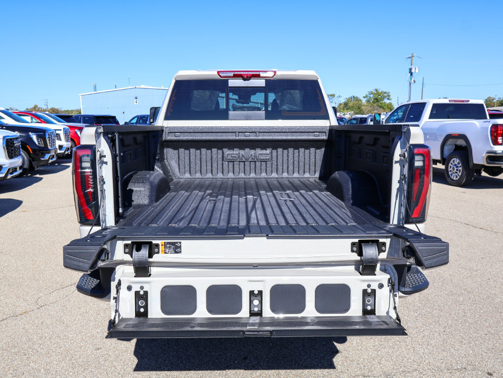New 2026 GMC Sierra 2500 AT4 w/ AT4 Premium Plus Package AWD/4WD image 5