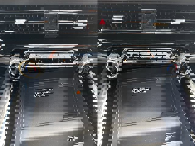 New 2026 Chevrolet Suburban High Country image 39