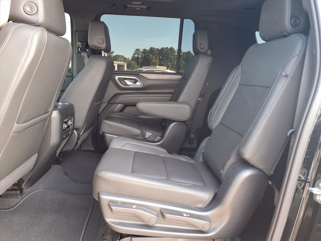 Used 2023 Chevrolet Suburban Z71 w/ Luxury Package AWD/4WD image 26
