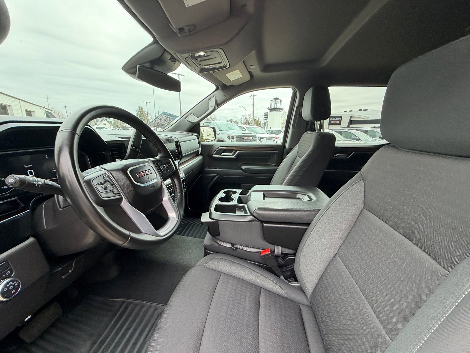 Used 2024 GMC Sierra 1500 Elevation image 4