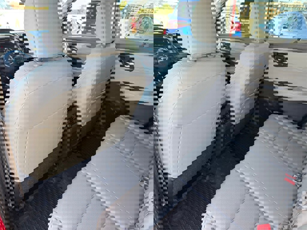 Used 2023 Nissan Rogue SV w/ SV Premium Package image 24