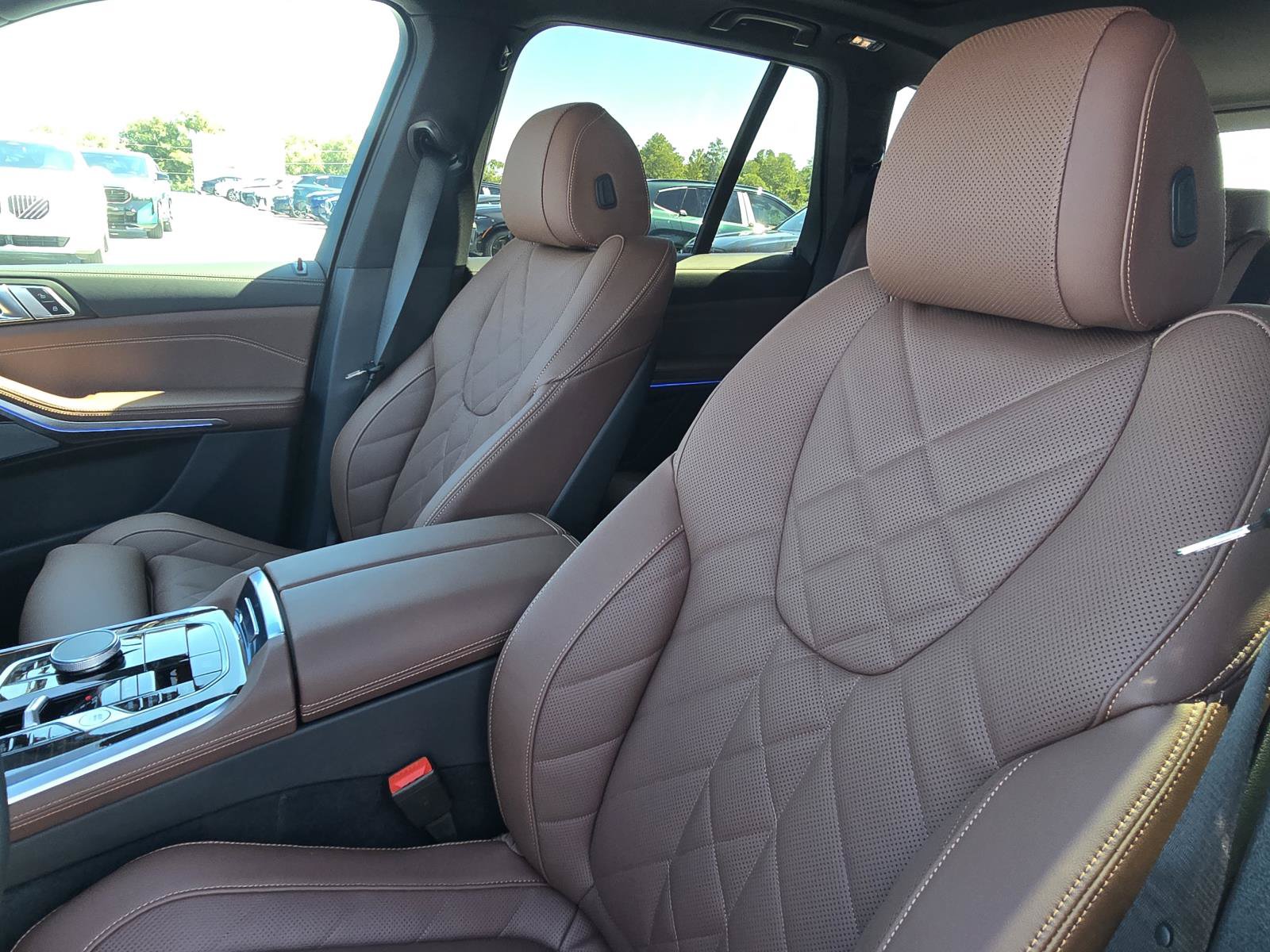 New 2026 BMW X5 xDrive40i w/ M Sport Package AWD/4WD image 16