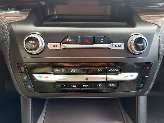 Certified 2020 Ford Explorer Limited w/ Class III Trailer Tow Package AWD/4WD image 28