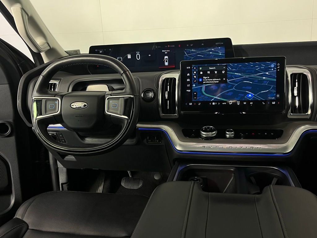 Used 2025 Ford Expedition Platinum image 16