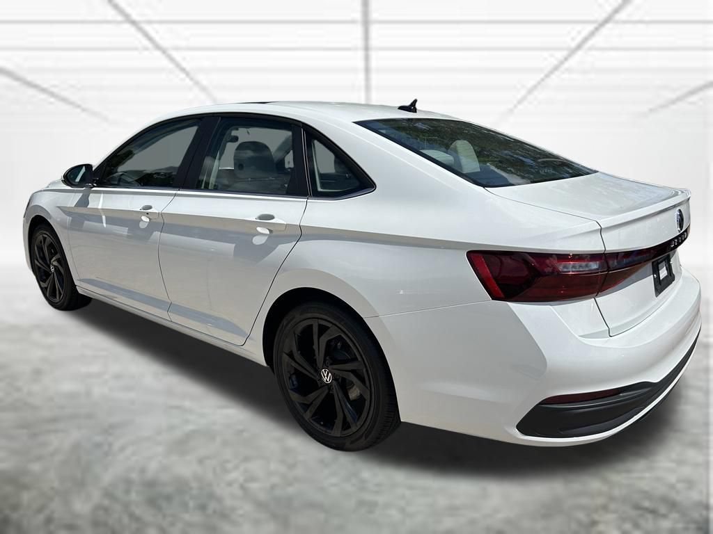 New 2026 Volkswagen Jetta SE FWD image 4