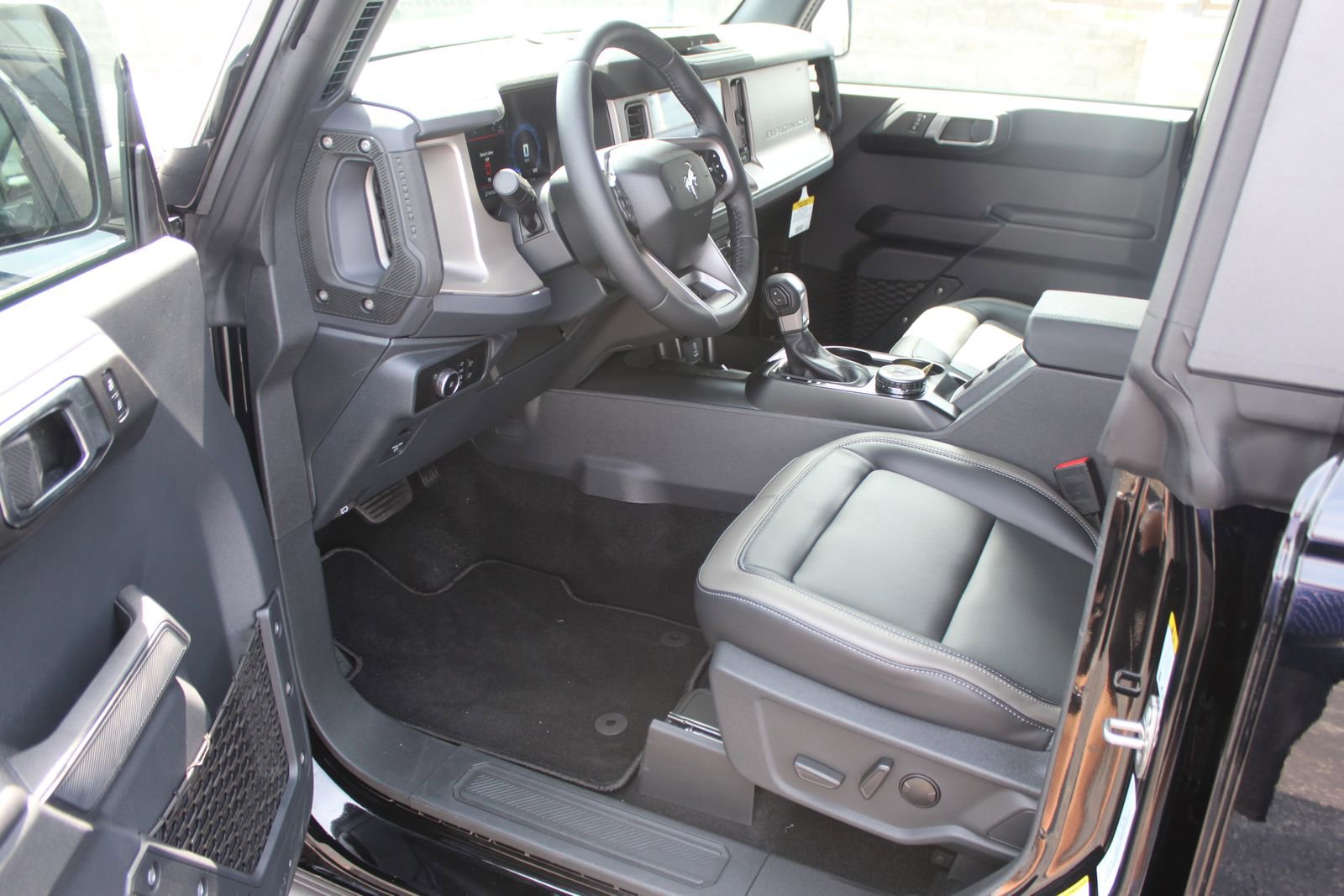 New 2025 Ford Bronco Outer Banks image 22