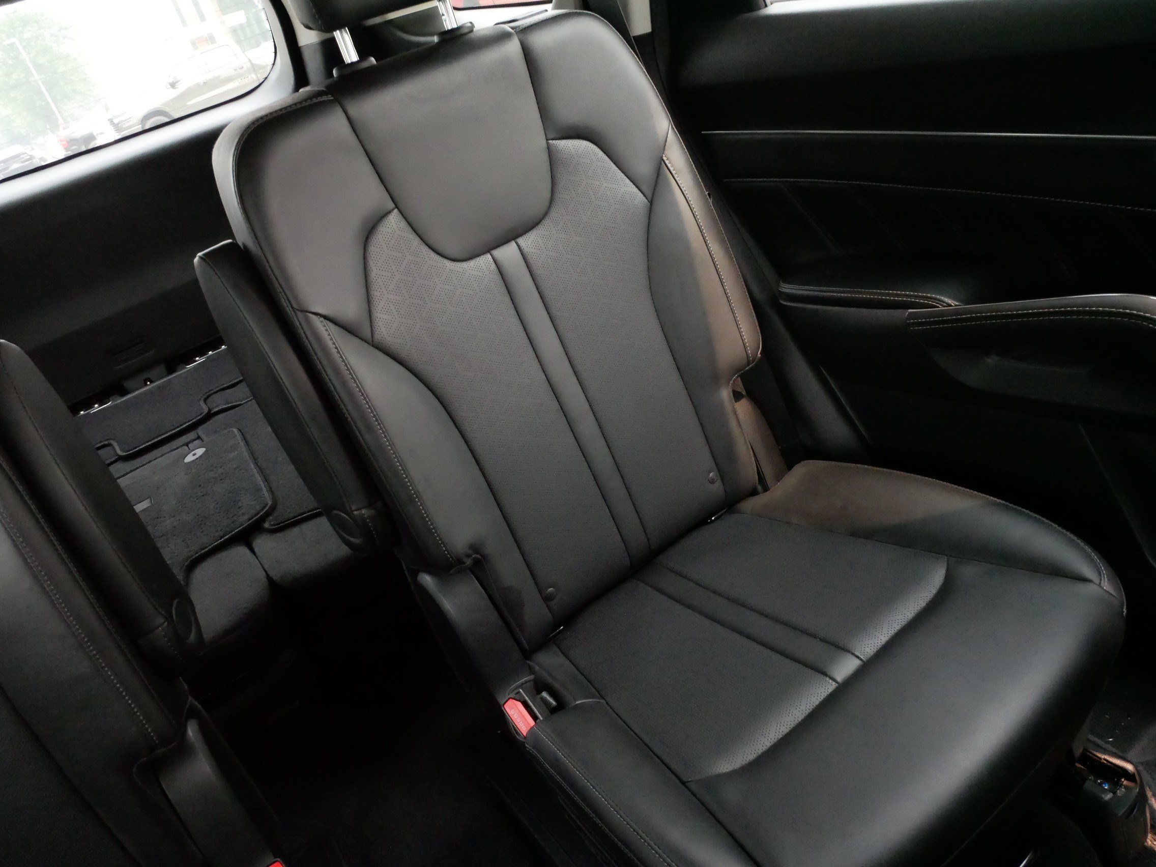 Used 2023 Kia Sorento SX AWD/4WD image 14
