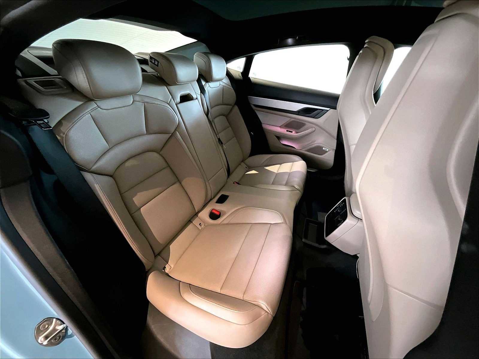 Used 2022 Porsche Taycan 4S image 31