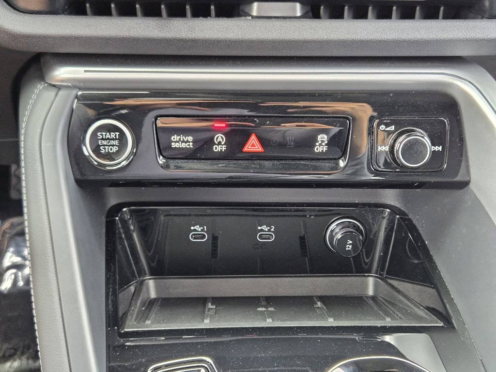 Certified 2025 Audi Q5 Premium Plus w/ Premium Plus AWD/4WD image 24