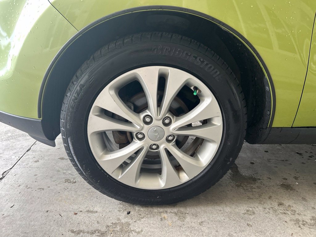 Used 2014 Kia Soul + FWD image 12