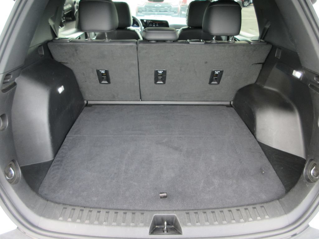 Certified 2025 Chevrolet Equinox LT w/ Convenience Package II AWD/4WD image 12