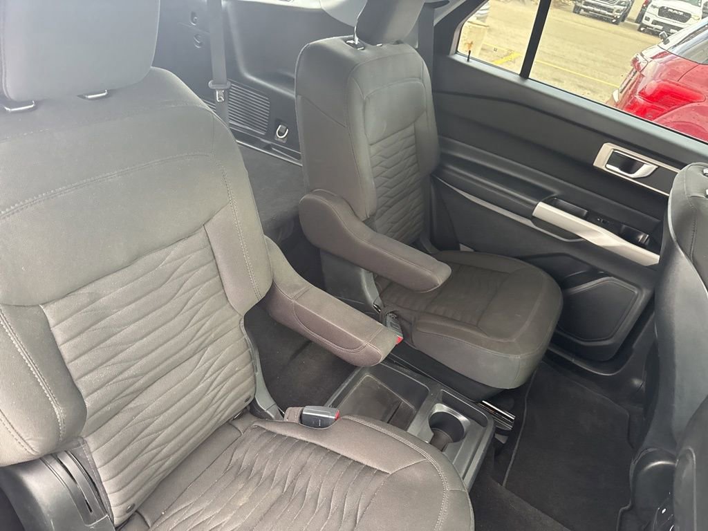 Used 2020 Ford Explorer XLT AWD/4WD image 12