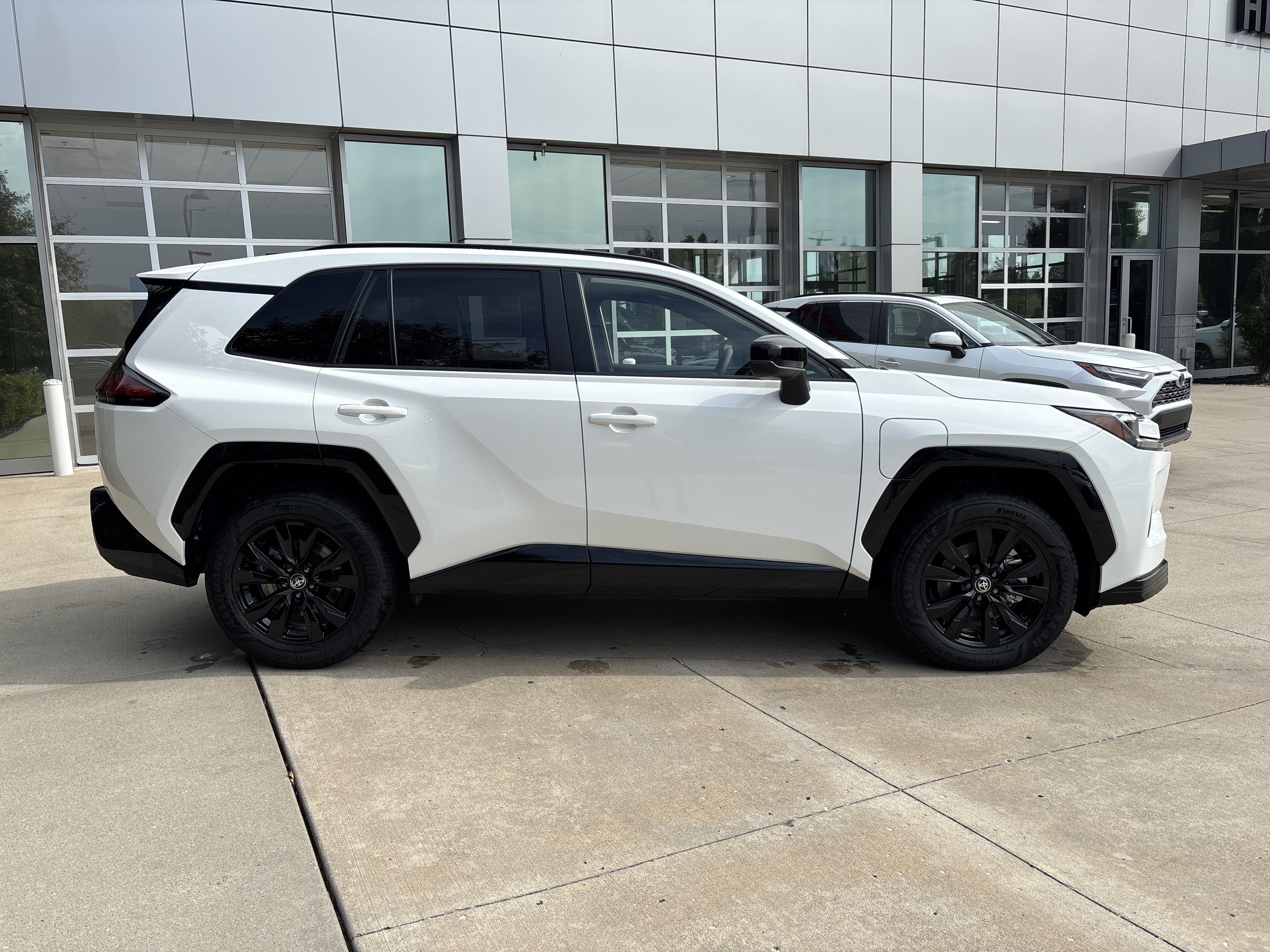 Used 2026 Toyota RAV4 SE AWD/4WD image 9
