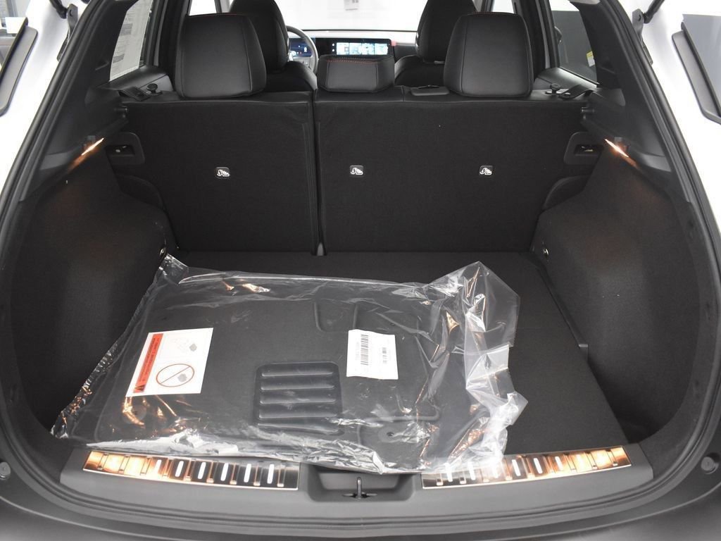 New 2026 Nissan Kicks SR w/ SR Premium Package FWD image 34