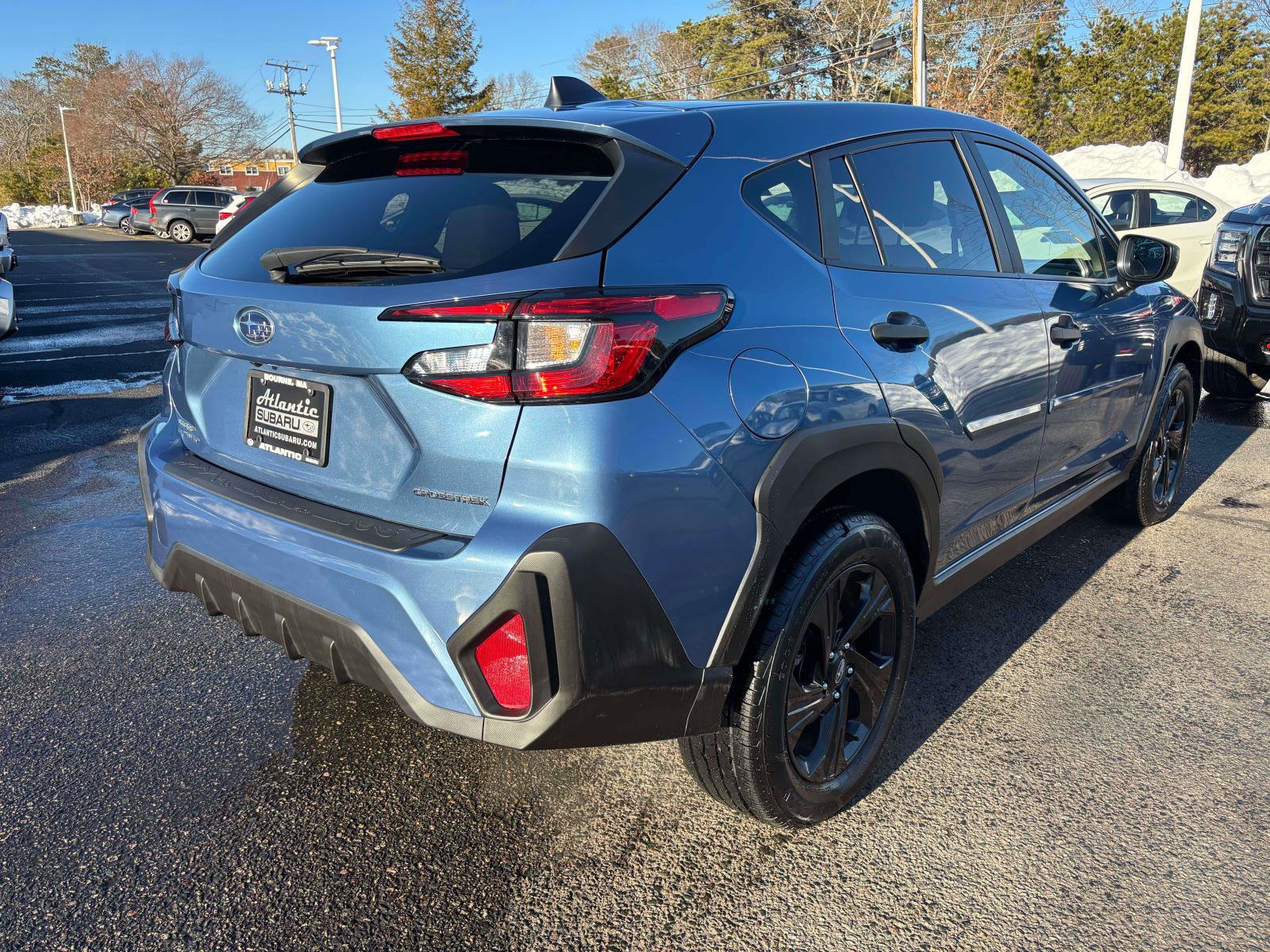 Used 2024 Subaru Crosstrek 2.0i image 3