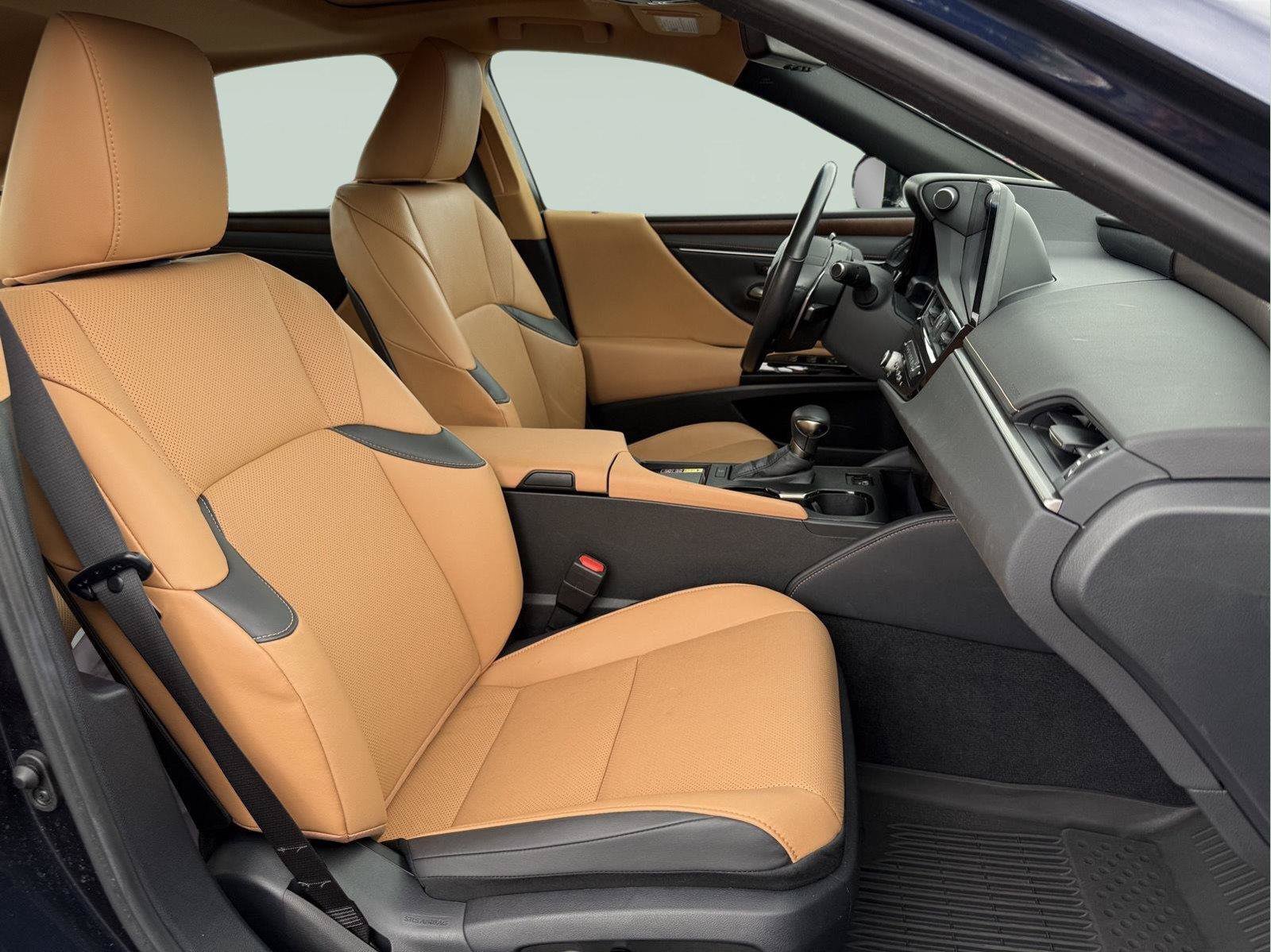 Certified 2024 Lexus ES 350 w/ Premium Package FWD image 23