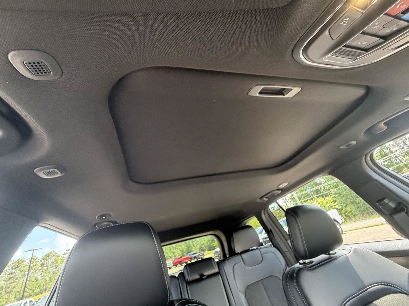 New 2026 Jeep Grand Cherokee Altitude RWD image 23