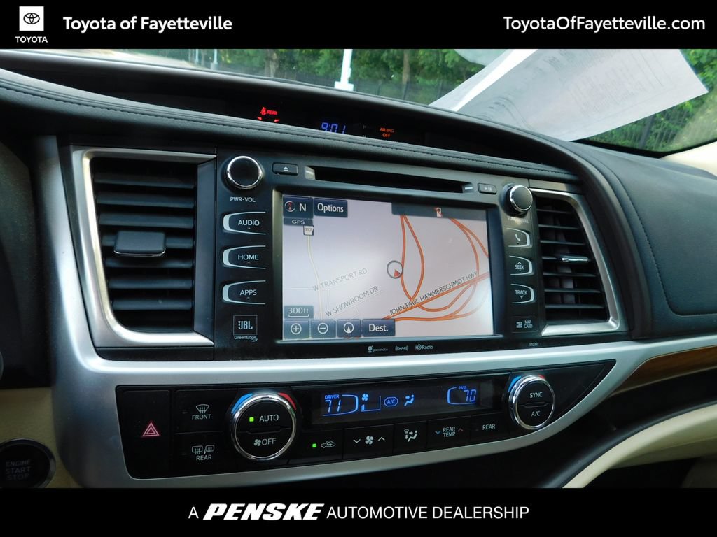 Used 2019 Toyota Highlander Limited Platinum FWD image 6